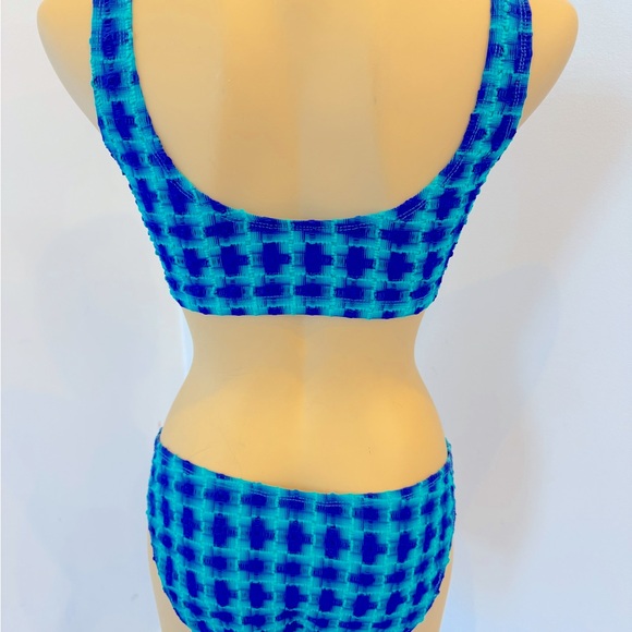 Vintage fabric bikini hand made fabric from the USA made in Vancouver Canada - Picture 4 of 9